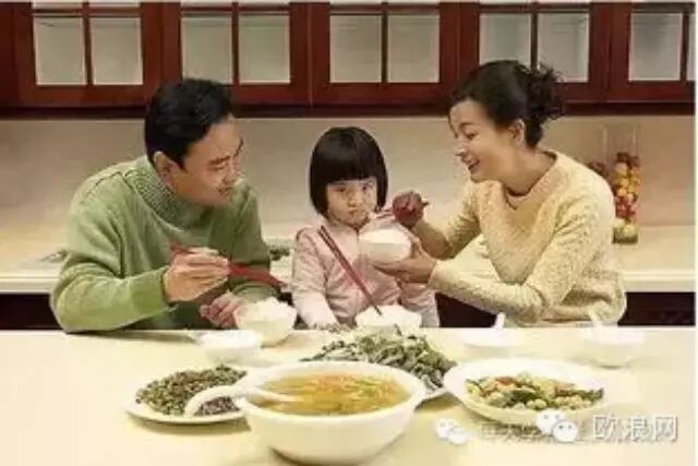 中美韩三国孩子在饭桌上的惊人表现......目瞪口呆
