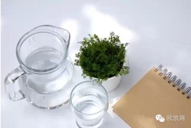 【提醒】揭秘喝水的十大恶习，千万别这么喝！