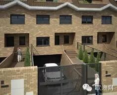 【精品住宅】马德里Parla 城市联排别墅