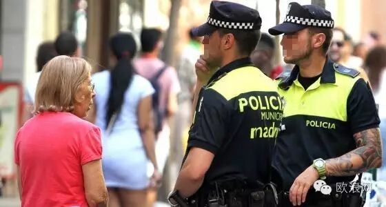 【欧浪新闻】马德里警方抓违规售酒又出新办法