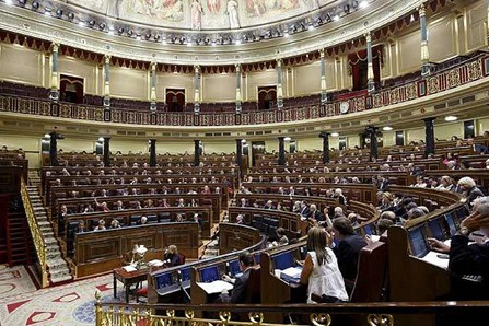 西班牙国会通过法案：批准私人保安上街抓人