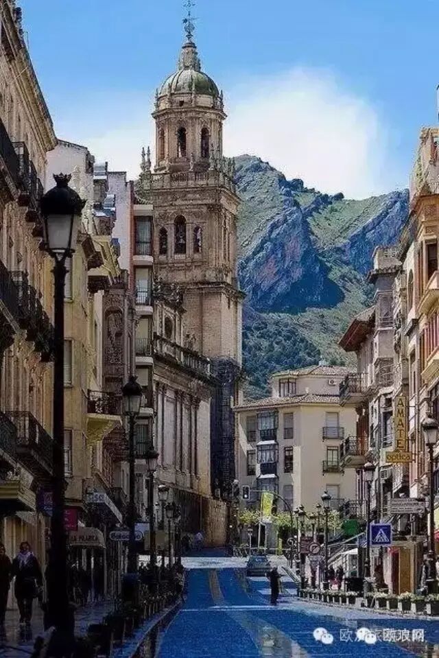 西班牙是欧盟中对移民态度最好的国家之一