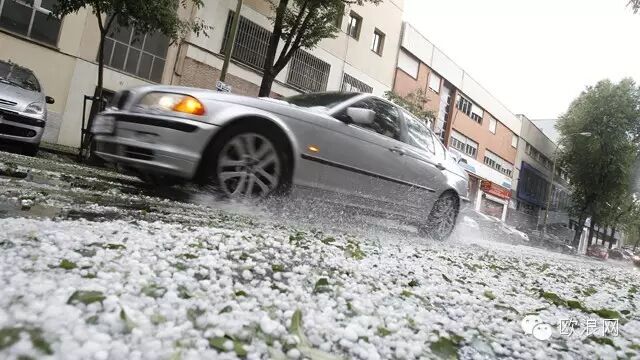 极端天气来袭：马德里经历“冰雹风暴”比乒乓球还大