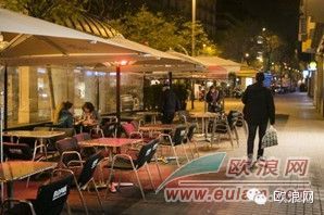 马德里警方依然在严查华人食品店违规售酒