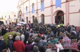 西班牙危机下的惨剧 失业受困家庭因食用过期食物而三人中毒死亡
