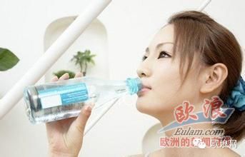 饮料瓶底部可怕的秘密, 一定要看！