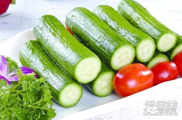 [健康]炎炎夏日 女性护肤吃什么