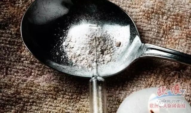 塞维利亚男子虐待女友 向女友胸部和手臂注射毒品