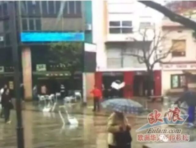 巴塞再度出现一华人流浪汉 精神失常且暴力倾向遭当地警方拘押