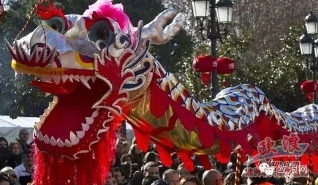 西班牙媒体报道中国农历新年 关注中国生肖年运