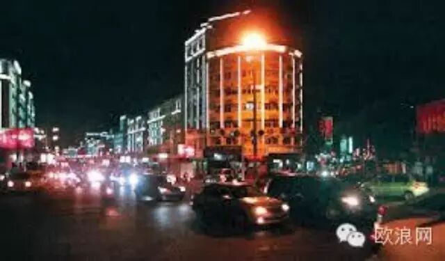 巴塞一侨胞投资经营酒吧仅三个月 被左右两家酒吧夹击生意陷入困境