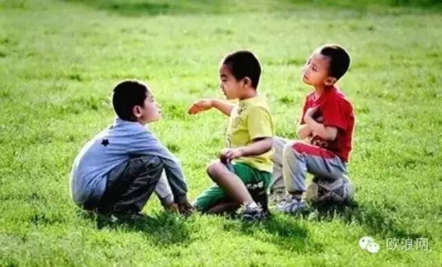 孩子在外被欺负，这个妈妈竟然教孩子学“吵架”！（真管用）
