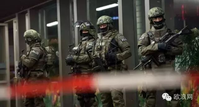 【反恐】警察随处可见：欧洲新年之夜如惊弓之鸟