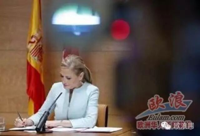 万达开始向人民党求助，要求马德里大区主席调解大厦改造计划