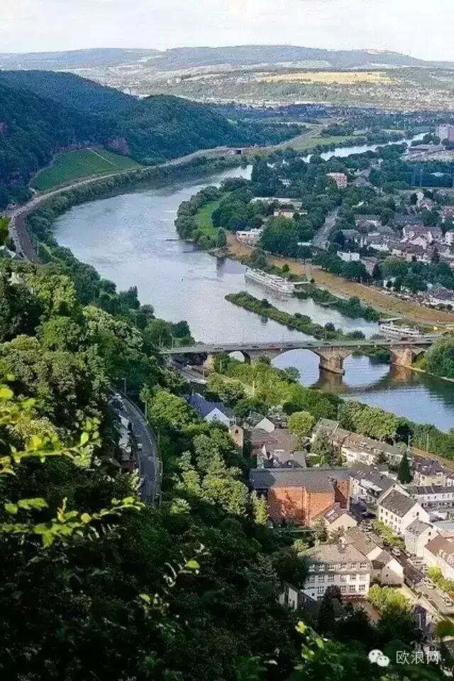 欧洲最美弧线——逶迤的靓丽风景