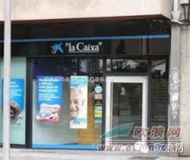 志愿者免费为华人解决在La Caixa银行问题制作的投诉方案