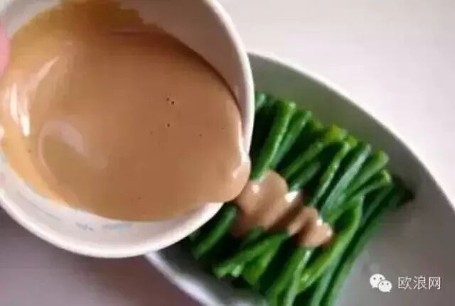 ㊙新闻偷拍爆料：为什么钙片生产厂家的员工打死都不让孩子吃钙片？