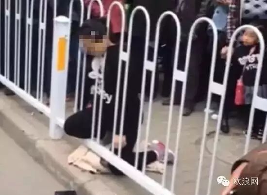 【提醒】太惨了！孕妇头晕靠护栏休息，没想到头卡在护栏窒息身亡…