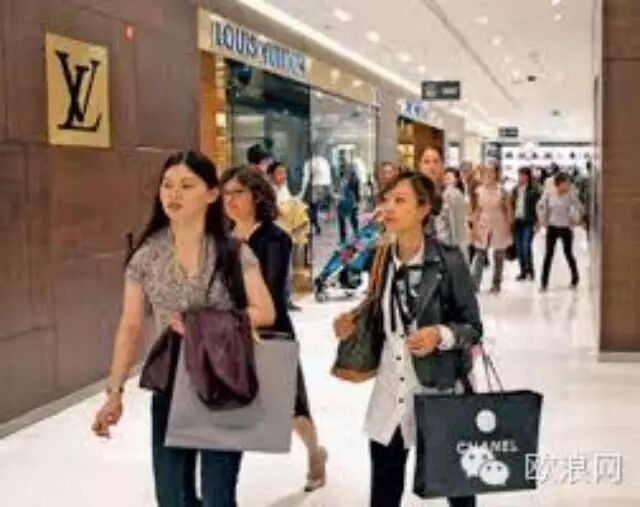“国内撮合旅游”成就西班牙华人兼职导游