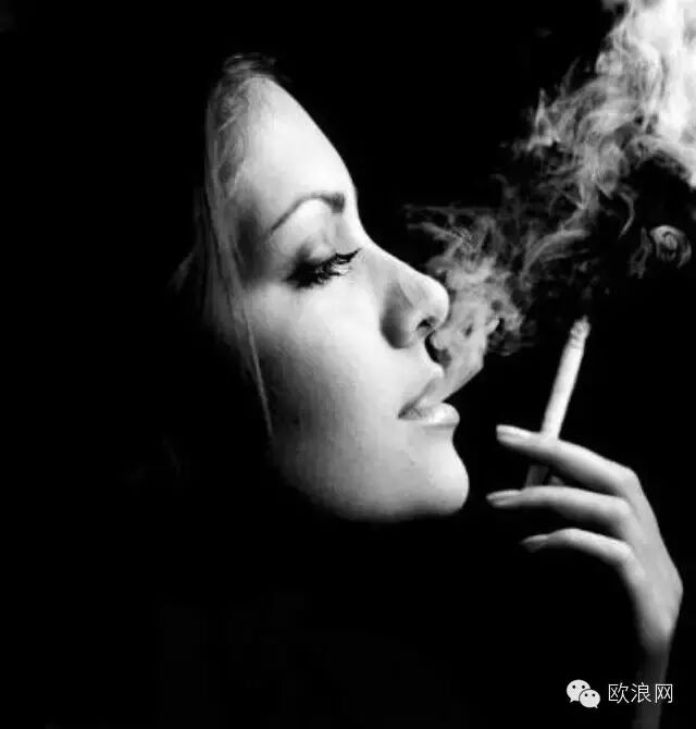 女人挣钱不一定是责任，但绝对是尊严.