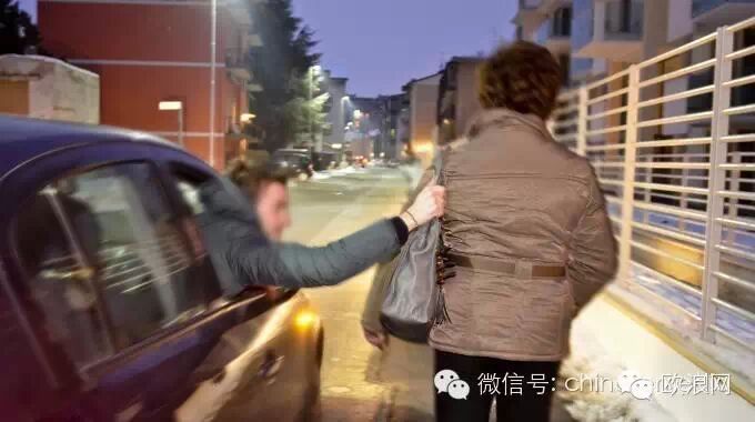 意大利侨胞当心！摩洛哥半黑专抢华人
