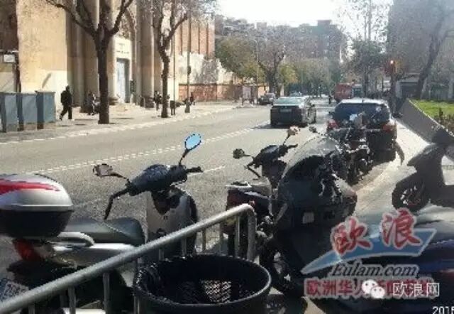 巴塞货车卸货区诸多车辆违停 迫使侨胞违停卸货而无辜遭罚