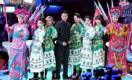蜜蜂少女队谢霆锋&＂冲锋少女＂ 本周继续大战＂七龙珠＂