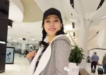 61岁刘晓庆扎起了双马尾 只看见青春看不到岁月