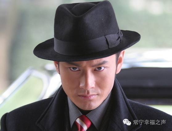 【娱乐】黄晓明机智回复诈骗短信,连骗子都有教主的号码...