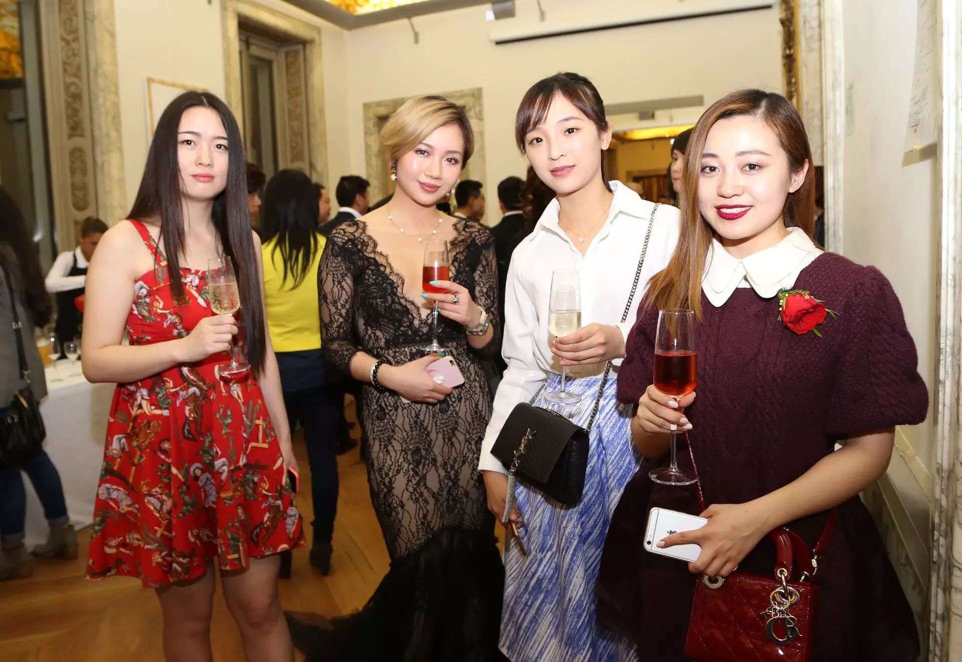 2016欧洲华商大会启动 政商界、娱乐圈大腕云集