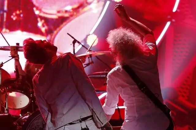 皇后乐队+亚当&middot;兰伯特上海演唱会 &middot; 传奇延续  继Freddie Mercury后他们又将创造一个<Mad World>!