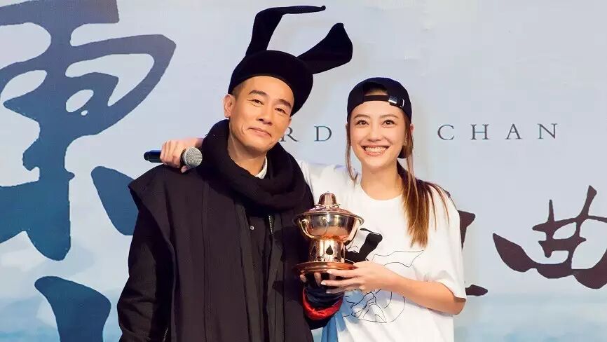 陈小春微电影发布纪念 应采儿神秘亮相爆笑全场