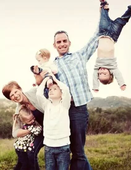 15岁女孩警告母亲别生二胎:敢再生让你马上做外婆-怀孕期