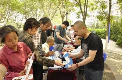 “健康中国梦，祥云好邻居”健康工程走进周边8个社区，服务千余名社区居民 