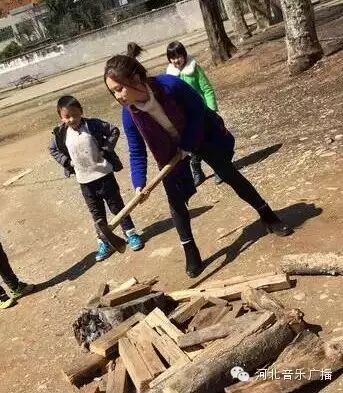 【1024·娱乐】啊?邓紫棋已决定去当乡村音乐老师,已经...