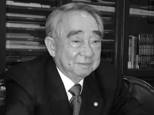 长荣船公司官网 台湾航运巨头长荣集团总裁、创办人张荣发逝世，享年89岁