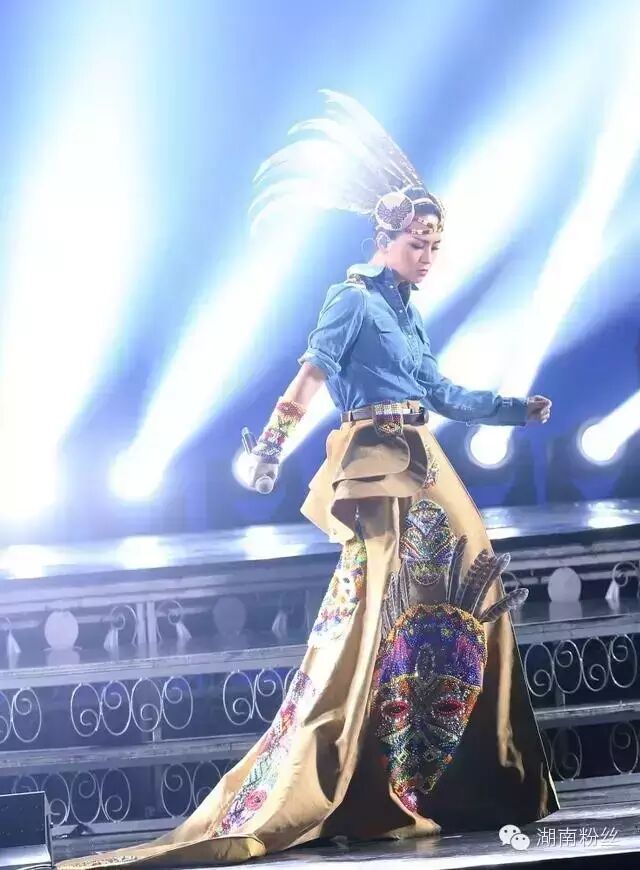 周笔畅确认加盟湖南卫视跨年演唱会 正挑选战袍