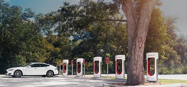 中航证券 李晨:特斯拉--成熟稳定不再是圭臬,随机应变才...