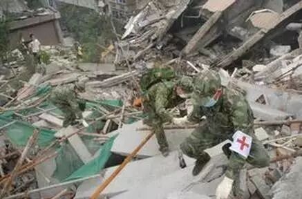 八一建军节 天龙关景区向最可爱的军人致敬！(图9)