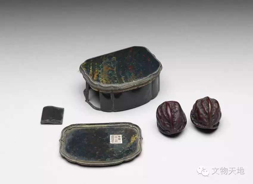 清宫揉手核桃与核雕