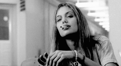 【每周一校】你不可能成为安吉丽娜·朱莉,但你可以成为她的学生呀!