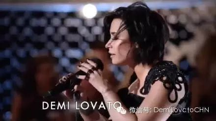 【Demi Lovato】维秘海滩泳装秀献唱多首热单!