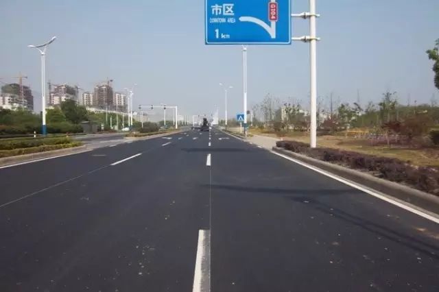 104国道城区段施工绕行提示