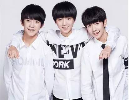 TFboys三人童年照曝光,王源王俊凯居然这么像!