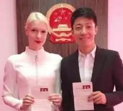 章子怡,感谢你错过撒贝宁,让他遇见了这个洋妞....