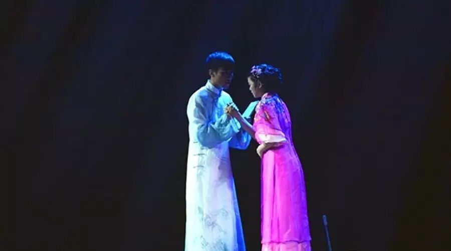 还原绝美人文风情画卷丨雅江光电助力大型舞台剧《浏水人家》