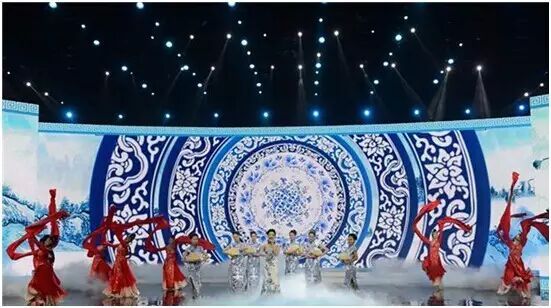 雅江光电助阵2016中国国际摄影艺术节开幕式