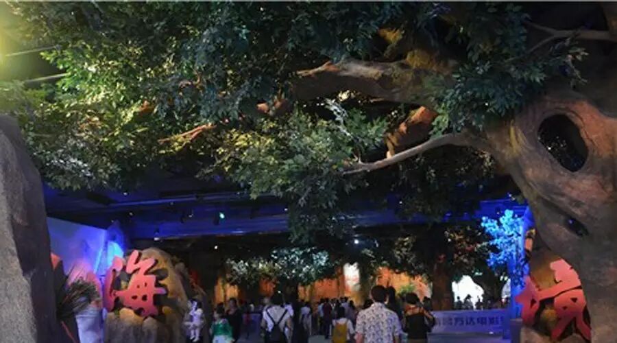 雅江光电强势出击丨旗下两大品牌点亮南昌万达