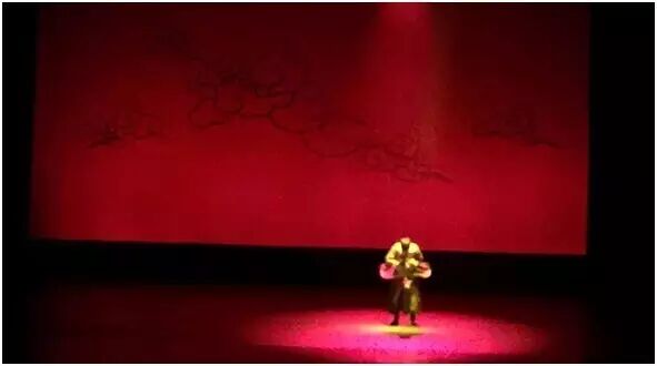 为“风筝”涂上绚丽色彩丨雅江光电助力大型抗战舞剧《风筝》