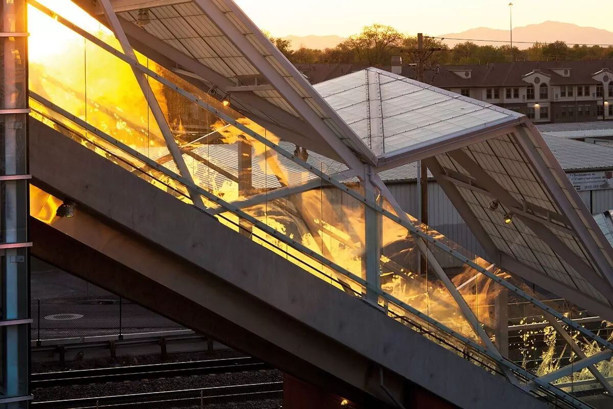 水晶之光丨Crystal  Light